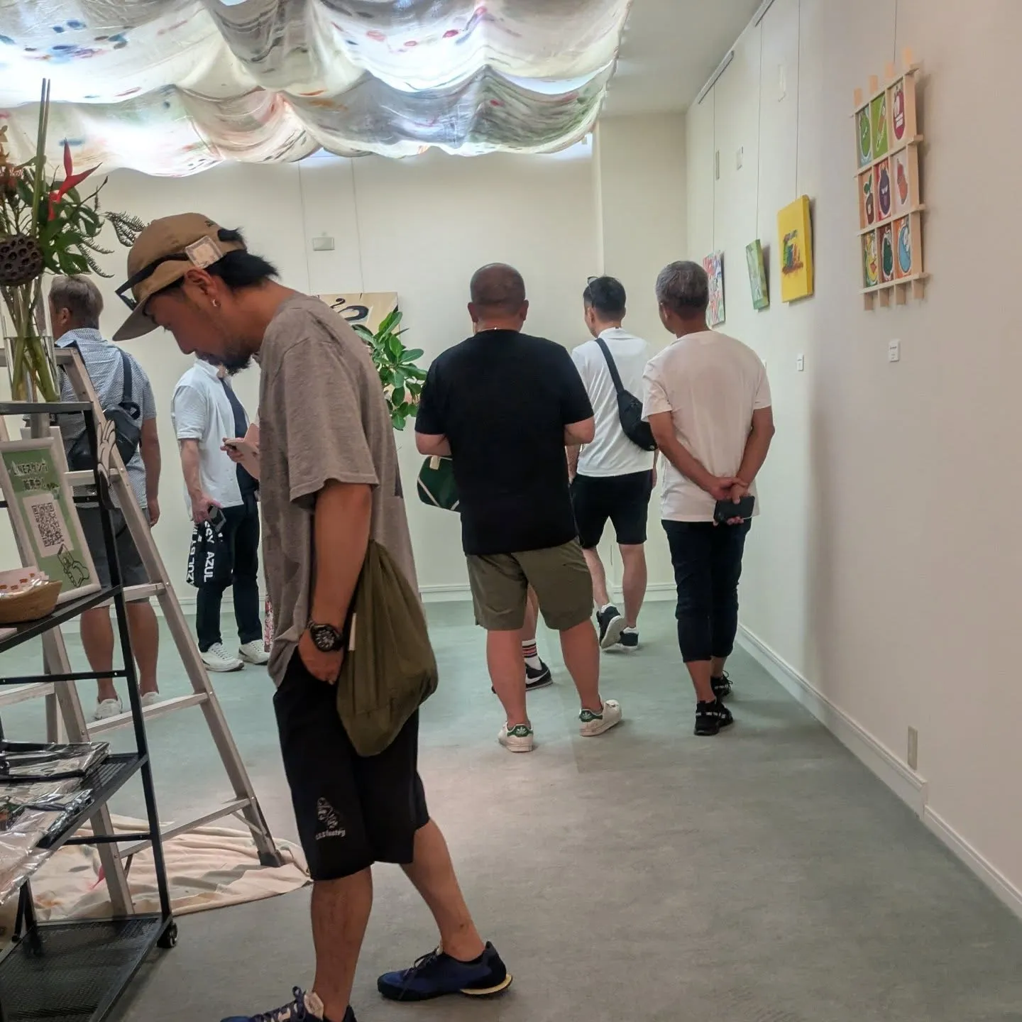 個展“No words”に来てくれた皆さん、本当にありがとう...